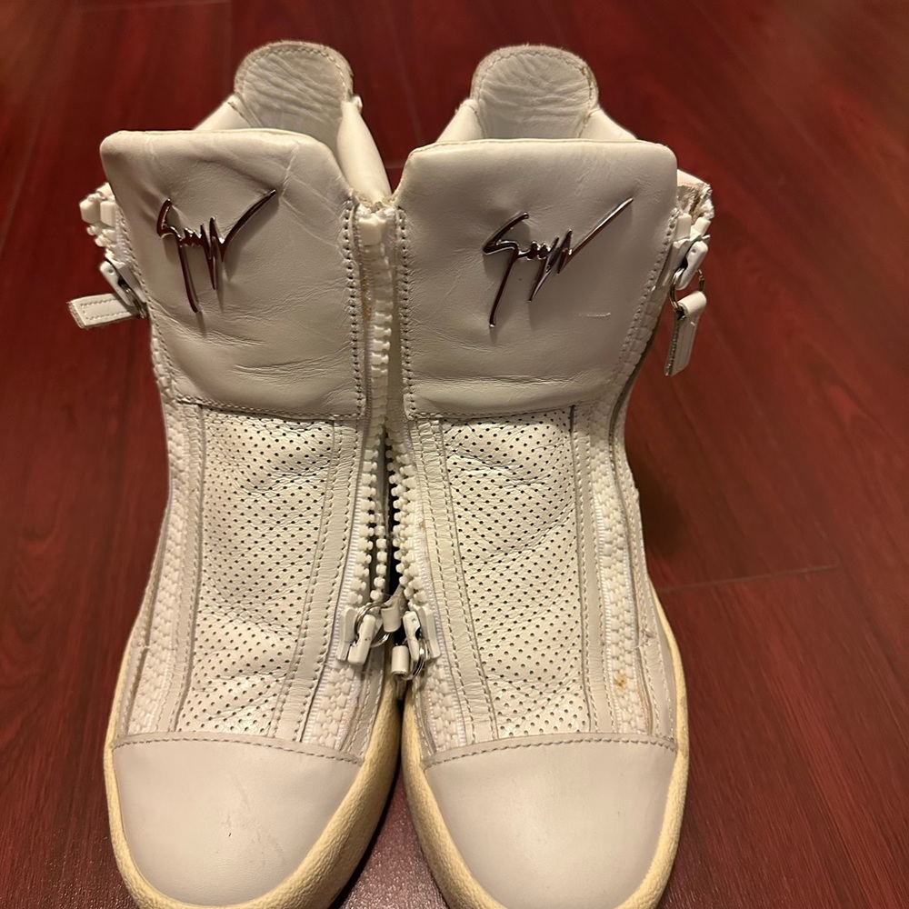 Authentic Womens Giuseppe Zanotti GZ high top white boots sneakers size 35.5